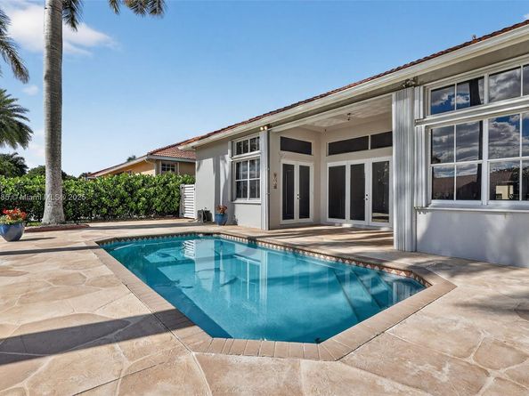 16432 NW 12th St, Pembroke Pines FL 33028