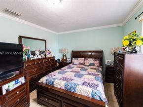 63 NW 17th Pl 6, Miami FL 33125