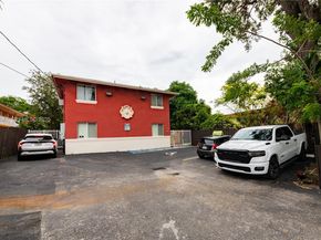 63 NW 17th Pl 6, Miami FL 33125