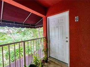 63 NW 17th Pl 6, Miami FL 33125