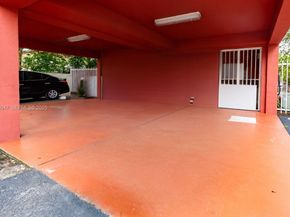63 NW 17th Pl 6, Miami FL 33125