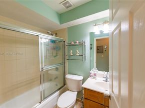 63 NW 17th Pl 6, Miami FL 33125