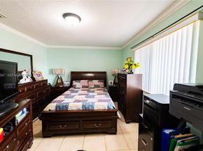 63 NW 17th Pl 6, Miami FL 33125