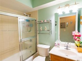 63 NW 17th Pl 6, Miami FL 33125