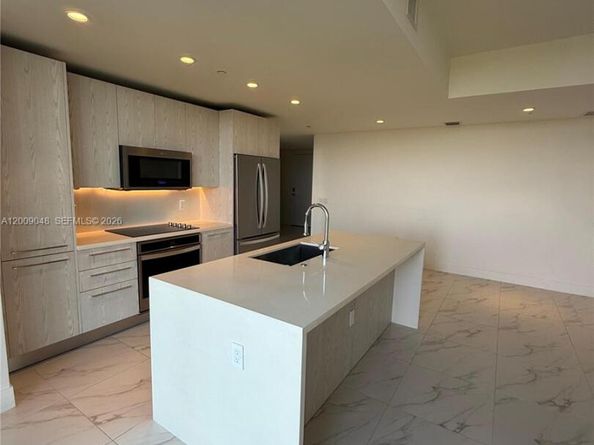 2000 Metropica Way 901, Sunrise FL 33323