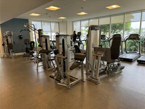 20281 E Country Club Dr 909, Aventura FL 33180