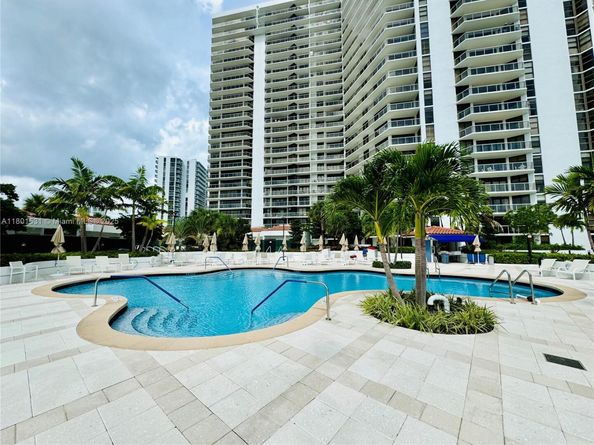 20281 E Country Club Dr 909, Aventura FL 33180