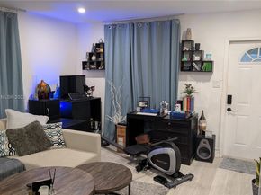 917-919 NE 10th St, Hallandale Beach FL 33009