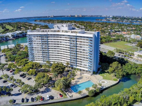 7441 Wayne Ave 2H, Miami Beach FL 33141