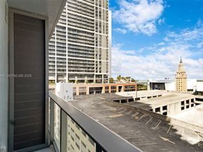 121 NE 5 St 1500, Miami FL 33132