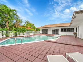 6206 White Oak Ln, Tamarac FL 33319