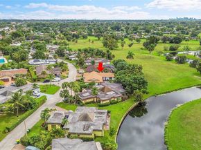 6206 White Oak Ln, Tamarac FL 33319