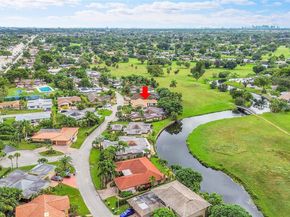6206 White Oak Ln, Tamarac FL 33319
