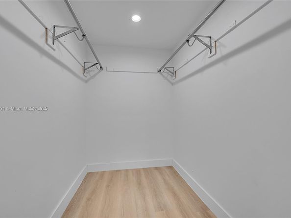 6206 White Oak Ln, Tamarac FL 33319