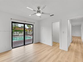 6206 White Oak Ln, Tamarac FL 33319