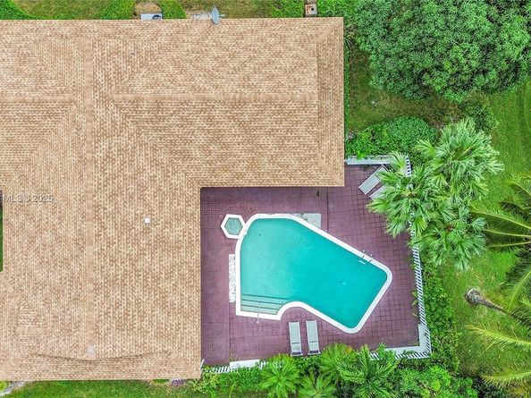 6206 White Oak Ln, Tamarac FL 33319