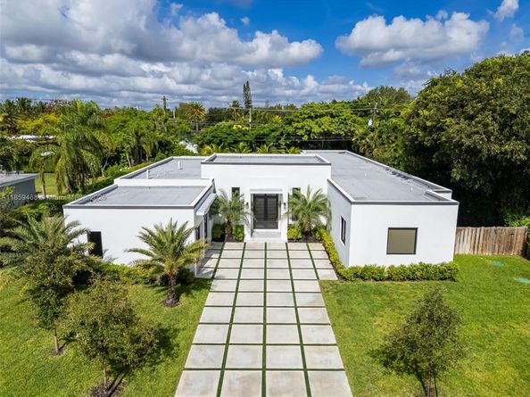 5928 SW 69th Ave, Miami FL 33143
