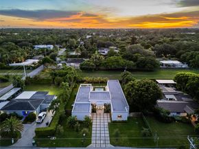 5928 SW 69th Ave, Miami FL 33143