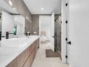 5928 SW 69th Ave, Miami FL 33143