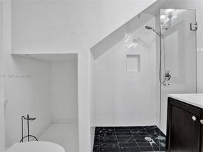 15502 SW 137th Pl, Miami FL 33177