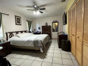 12012 SW 110th St Cir N, Miami FL 33186