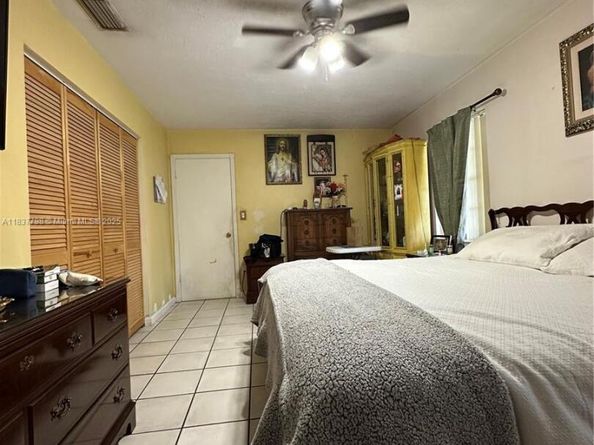 12012 SW 110th St Cir N, Miami FL 33186