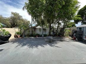 12012 SW 110th St Cir N, Miami FL 33186