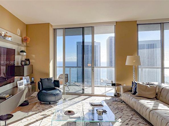 2600 E Hallandale Beach Blvd T3101, Hallandale Beach FL 33009
