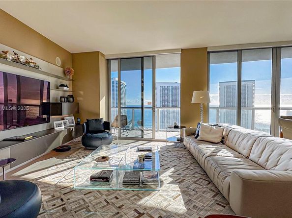 2600 E Hallandale Beach Blvd T3101, Hallandale Beach FL 33009