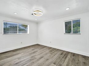 4861 NW 5th St, Plantation FL 33317