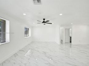 4861 NW 5th St, Plantation FL 33317