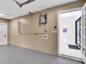 4861 NW 5th St, Plantation FL 33317