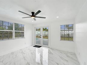 4861 NW 5th St, Plantation FL 33317