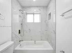 4861 NW 5th St, Plantation FL 33317