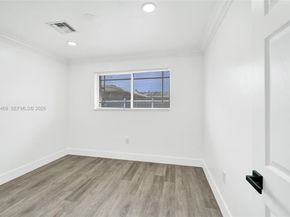 4861 NW 5th St, Plantation FL 33317