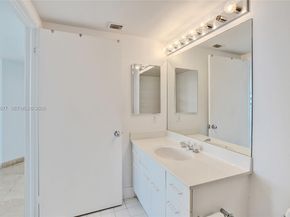 21205 Yacht Club Dr 2310, Aventura FL 33180