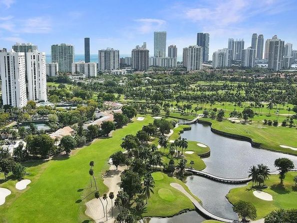 20301 W Country Club Dr 1425, Aventura FL 33180