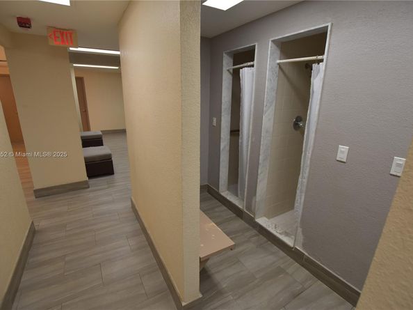 20301 W Country Club Dr 1425, Aventura FL 33180
