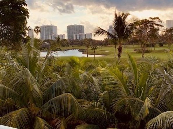 20301 W Country Club Dr 1425, Aventura FL 33180