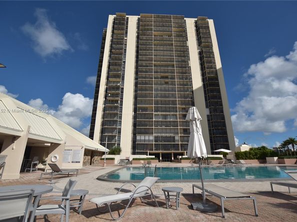 20301 W Country Club Dr 1425, Aventura FL 33180