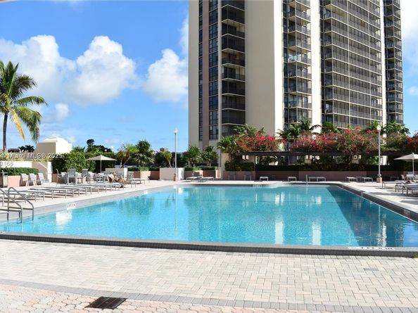 20301 W Country Club Dr 1425, Aventura FL 33180
