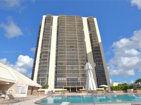 20301 W Country Club Dr 1425, Aventura FL 33180