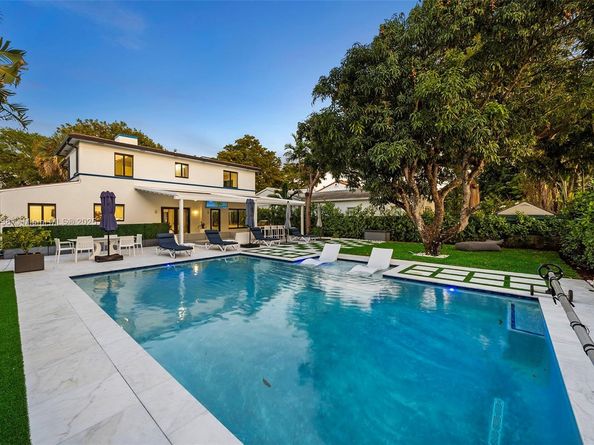 6166 Pine Tree Dr, Miami Beach FL 33140