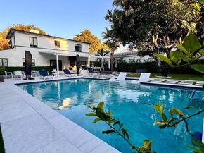 6166 Pine Tree Dr, Miami Beach FL 33140