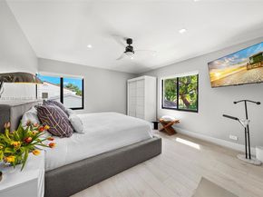 6166 Pine Tree Dr, Miami Beach FL 33140