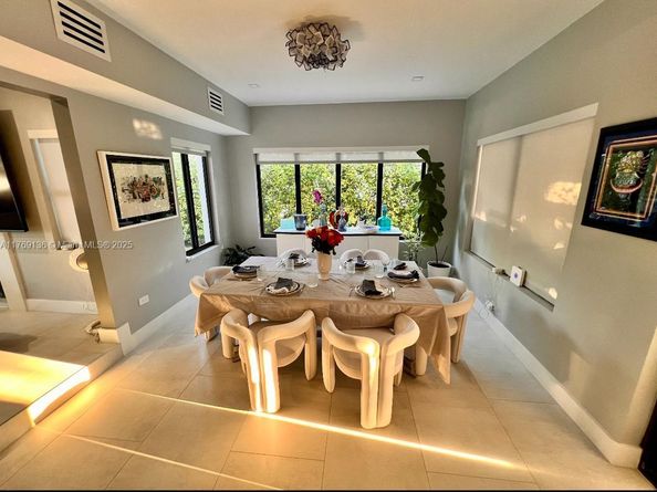 6166 Pine Tree Dr, Miami Beach FL 33140