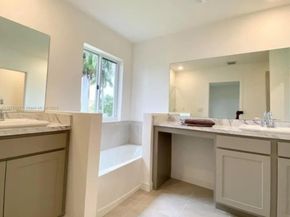 20830 NW 14th Ct, Miami Gardens FL 33169