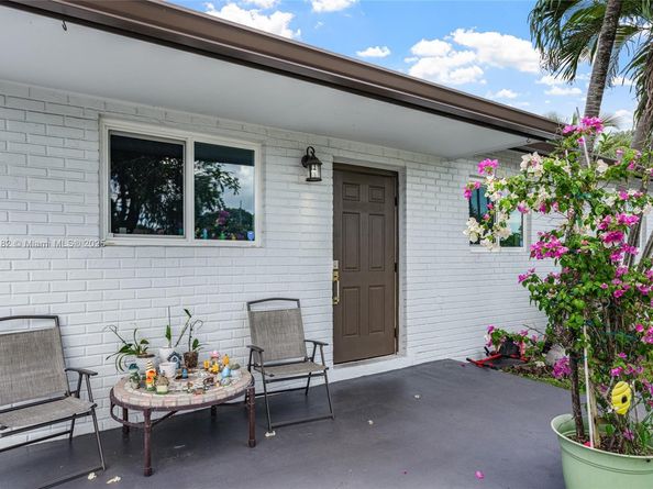 11831 SW 182nd Ter, Miami FL 33177