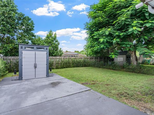 11831 SW 182nd Ter, Miami FL 33177