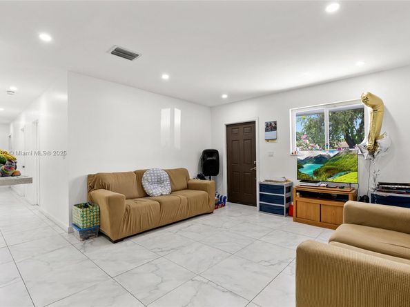 11831 SW 182nd Ter, Miami FL 33177